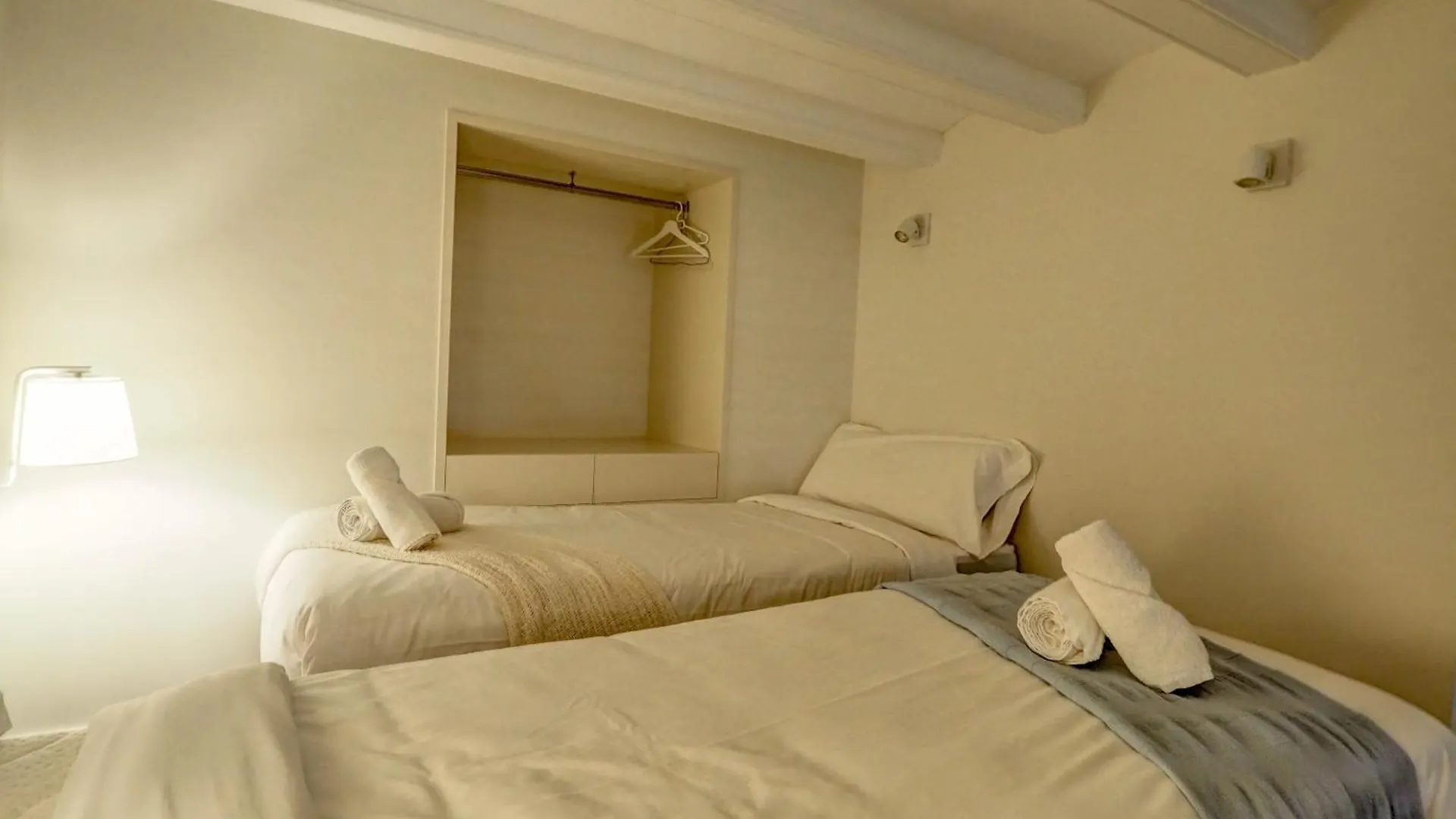 En Vogue By Hello Homes Sitges 0*,