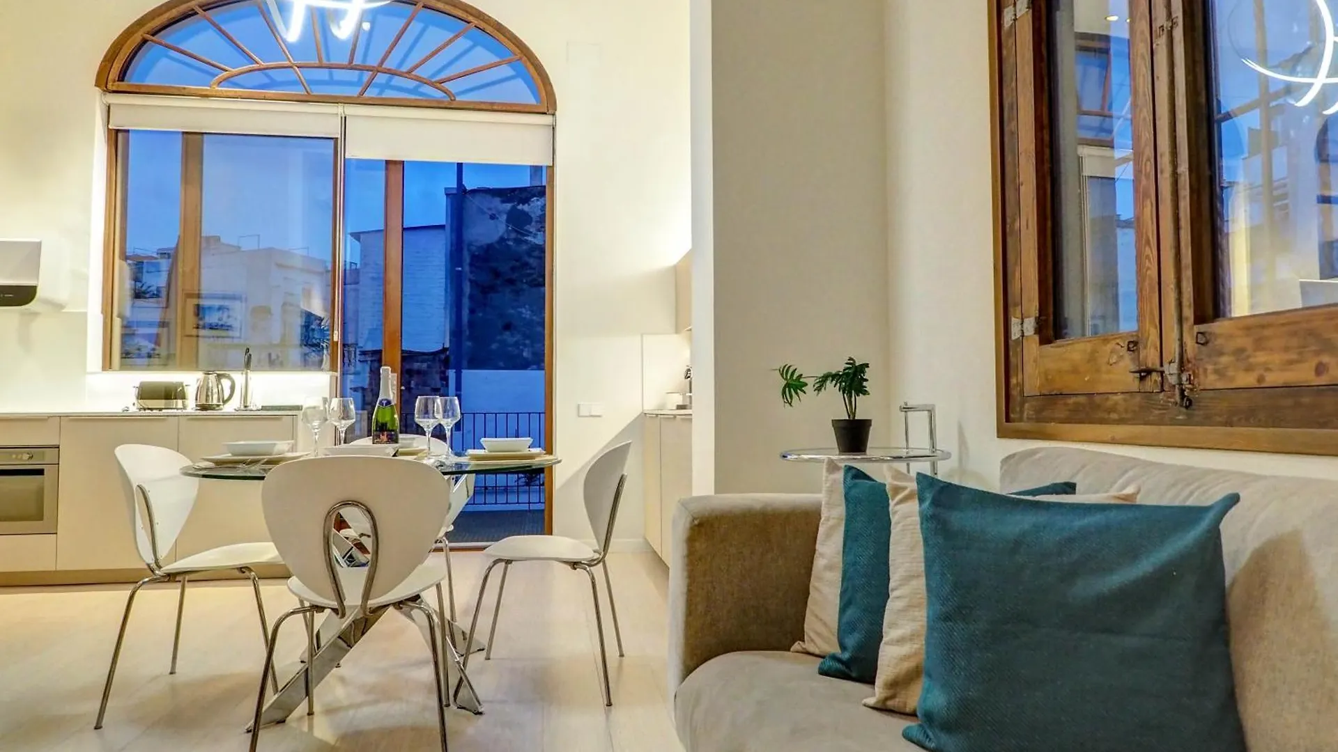 En Vogue By Hello Homes Sitges Apartment